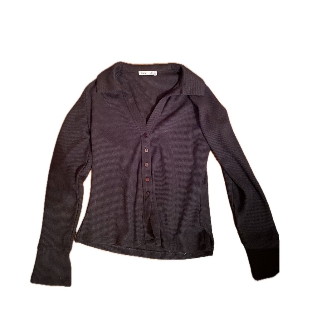 Dex crop black button up top